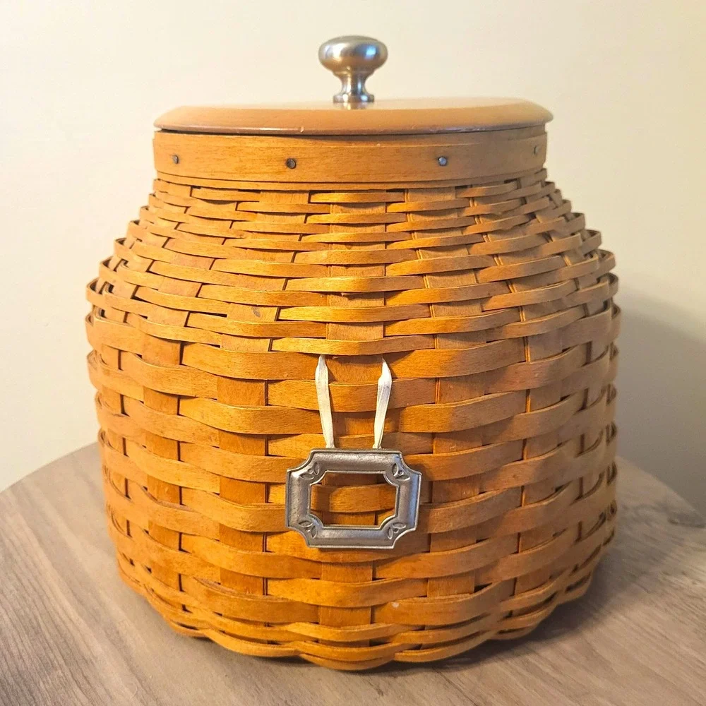 Longaberger Round Tan Beehive Cookie Jar Canister Wood with lid Plastic Liner